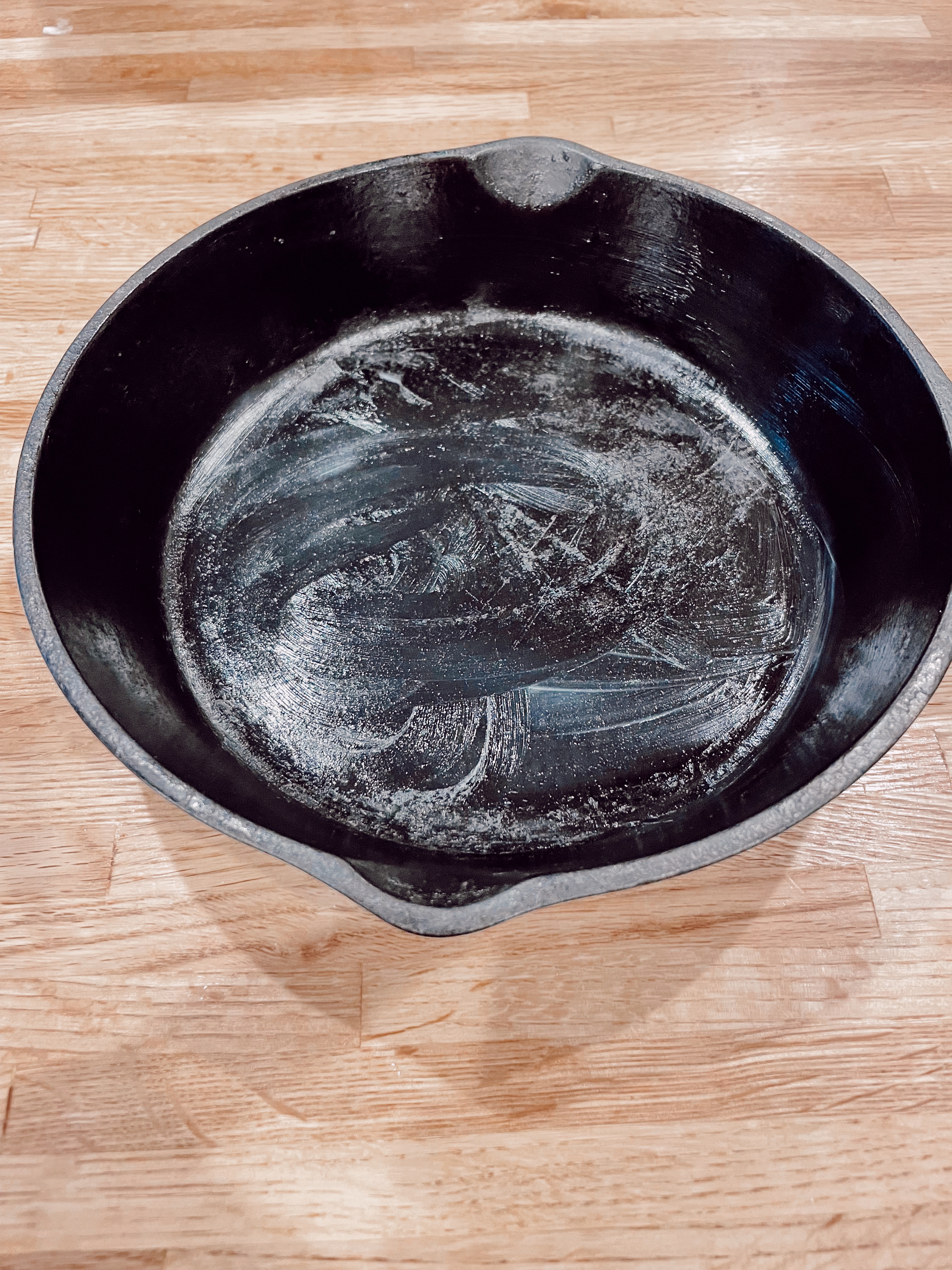 greased cast iron skillet 