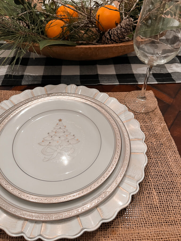 Natural Christmas centerpiece 