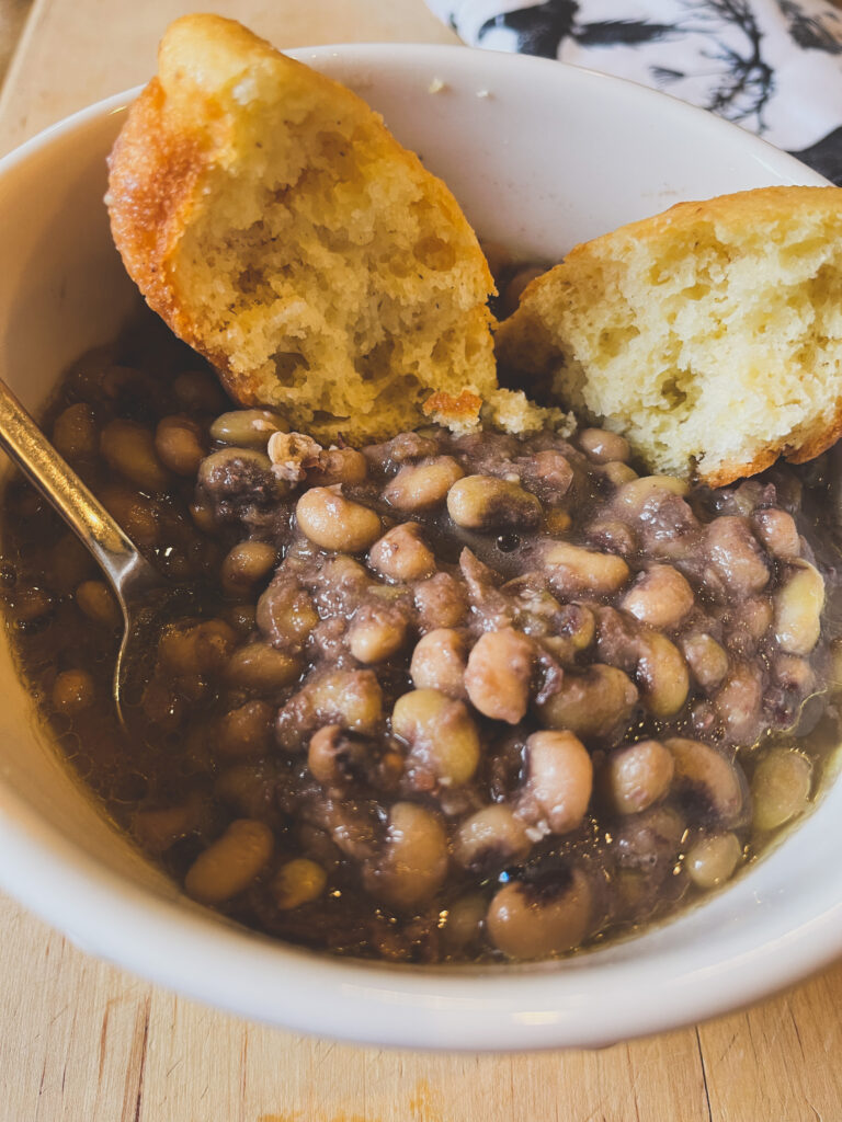 Slow Cooker Purple Hull Peas - Home at Cedar Springs Farm