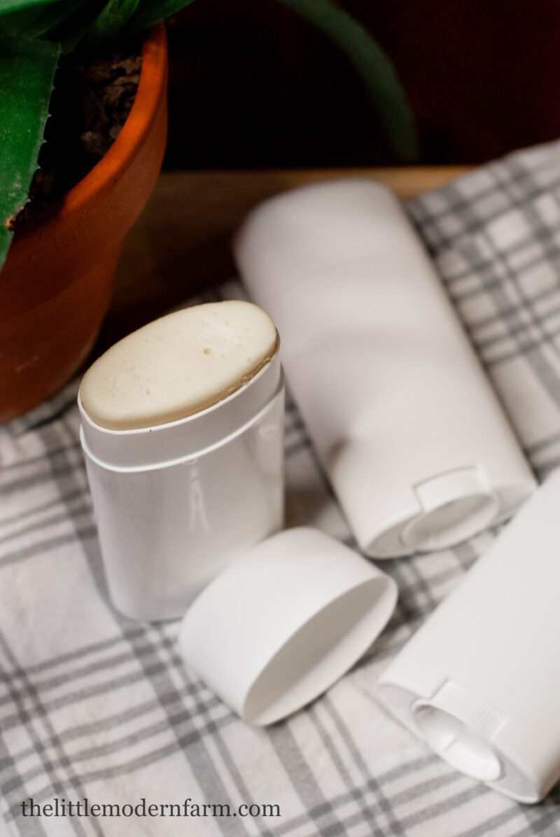 Best Homemade Magnesium Deodorant Recipe - The Little Modern Farm