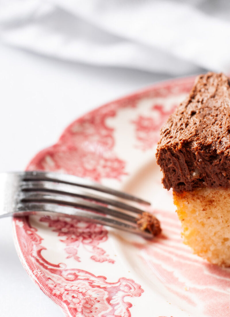 Easy and Delicious Mocha Buttercream Frosting Recipe